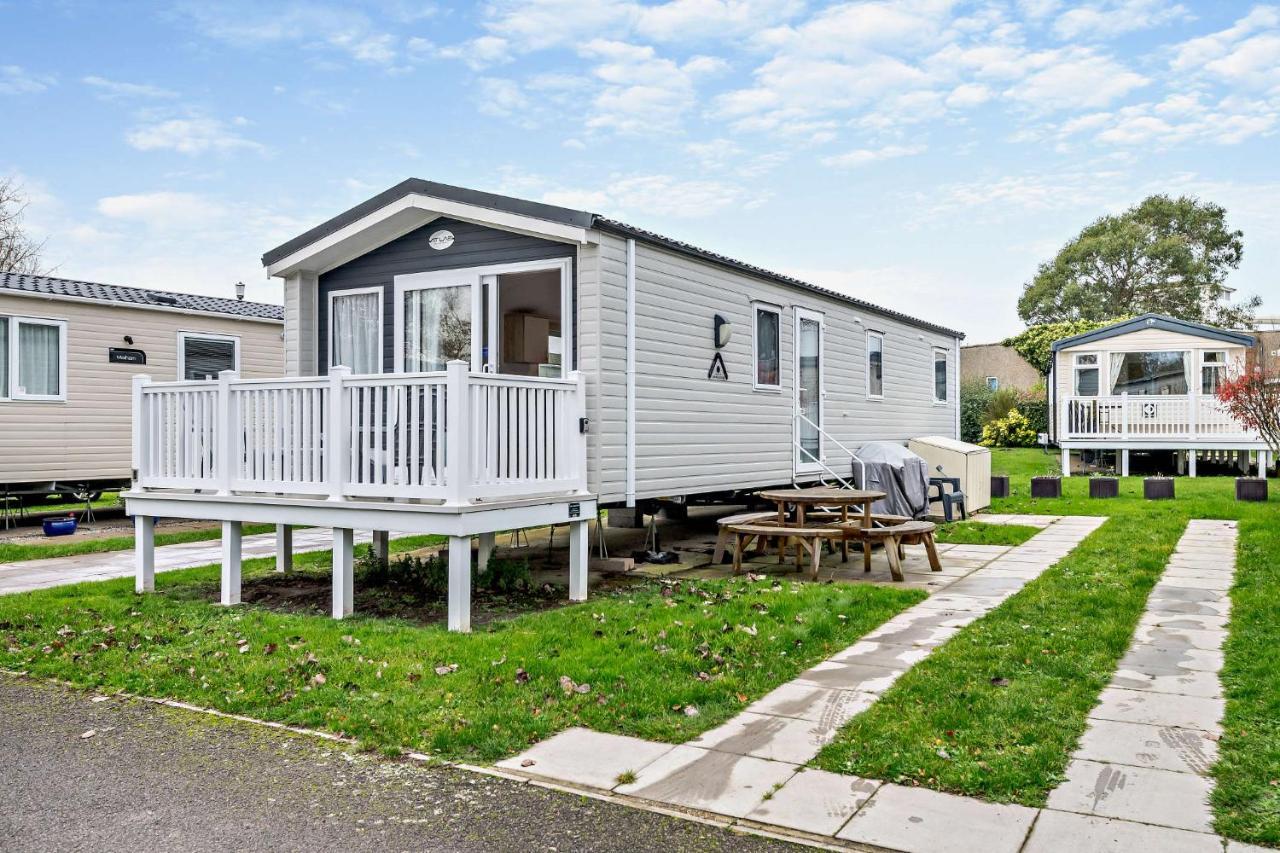Sea La Vie Lodge, Rockley Park Holiday Park, Poole, Dorset 外观 照片