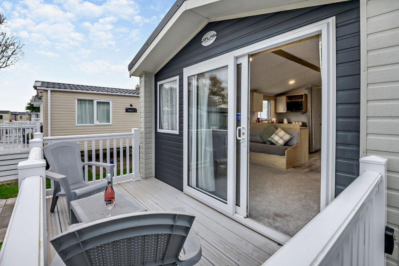 Sea La Vie Lodge, Rockley Park Holiday Park, Poole, Dorset 外观 照片