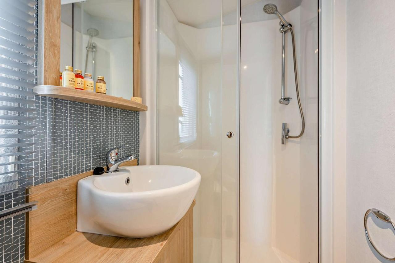 Sea La Vie Lodge, Rockley Park Holiday Park, Poole, Dorset 外观 照片